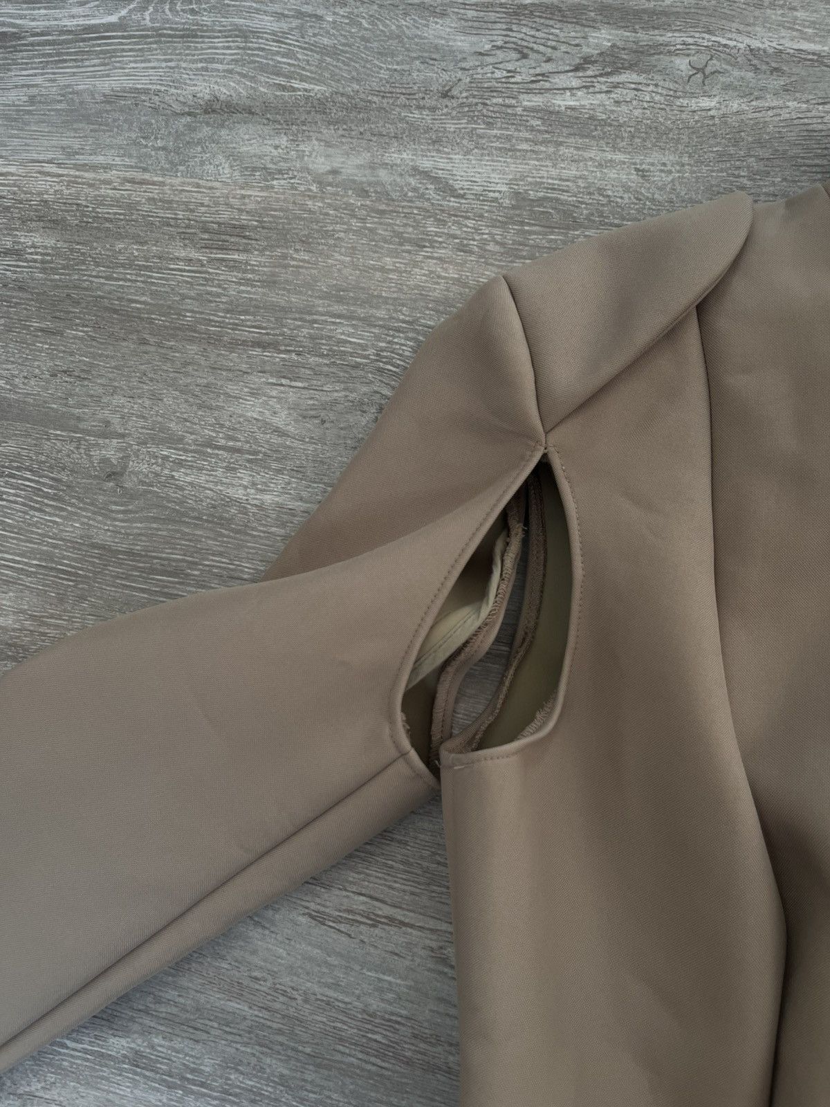 Designer × Maison Margiela Maison Martin Margiela z H&M 2012 collab cut sleeve archive Size XS / US 0-2 / IT 36-38 - 4 Thumbnail