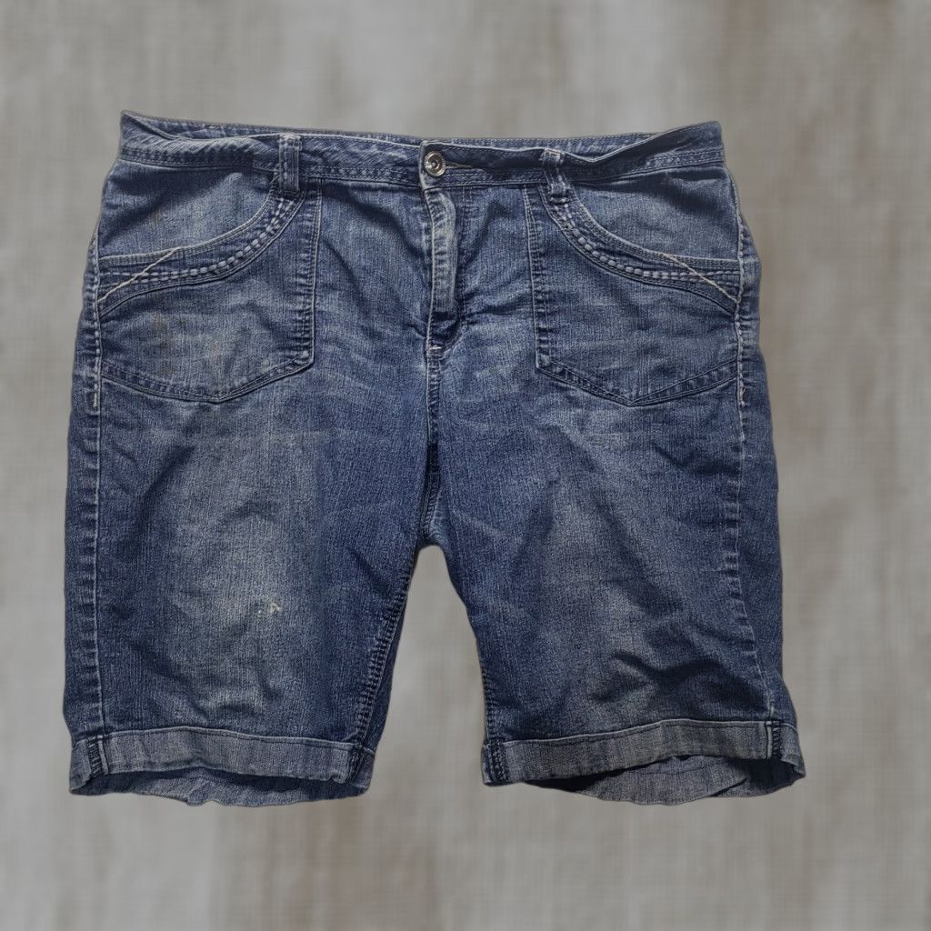 Denime Blue Identity Blue Identity Jean Shorts Denim Shorts Women Adult Size 10 Regular Inseam 12" Flat Front Cuffed Stretch Denim Shorts Women - 10 - Blue Size 32" / US 10 / IT 46 - 1 Thumbnail