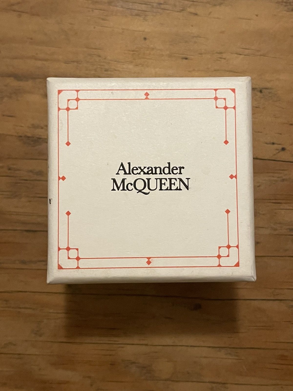 Alexander McQueen Alexander McQueen King skull ring size 9 Size ONE SIZE - 7 Thumbnail