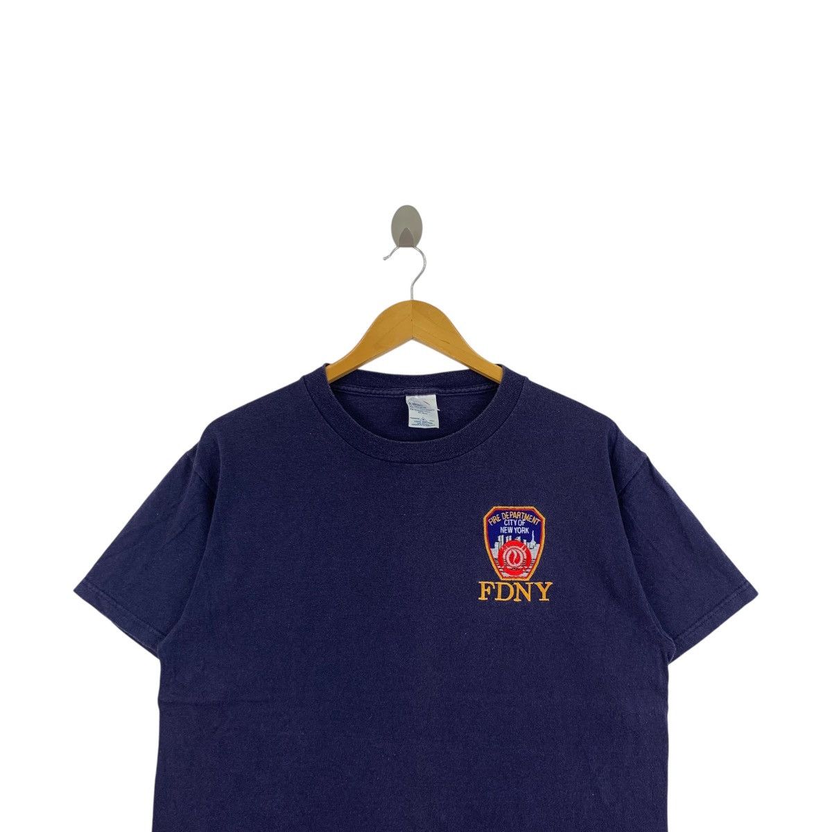 Vintage Vintage FDNY FIRE DEPARTMENT New York Tee Shirt Size US M / EU 48-50 / 2 - 2 Thumbnail