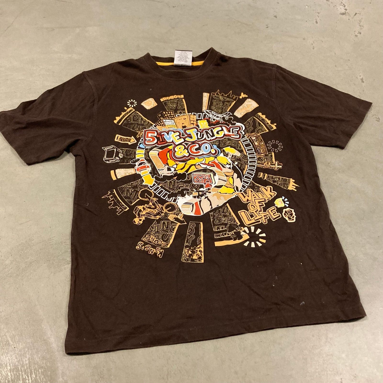 Vintage Y2K 5ive Jungle nyc graphic T-Shirt Size US XL / EU 56 / 4 - 1 Thumbnail