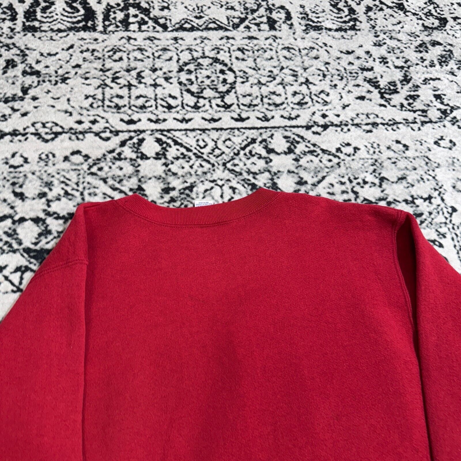 Vintage Vintage Unisex Red White Cotton Crewneck Size L Made in USA Size US L / EU 52-54 / 3 - 14 Thumbnail