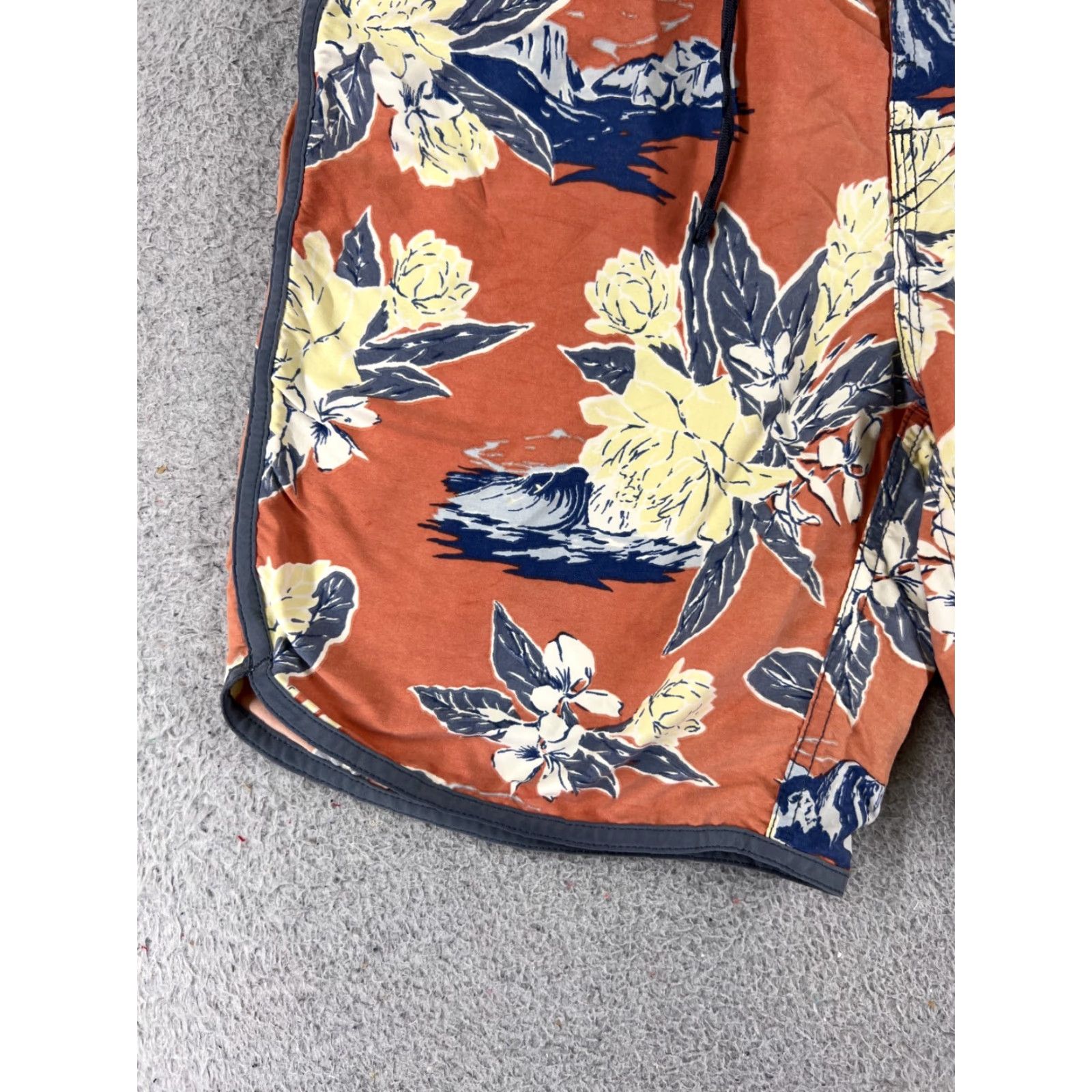 Patagonia Patagonia Mens Board Shorts Bottom 30 Orange Floral Scallop Hem Wavefarer Trunks Nylon Blended Fabric Pockets Drawstring Beach Surfing Size US 30 / EU 46 - 3 Thumbnail
