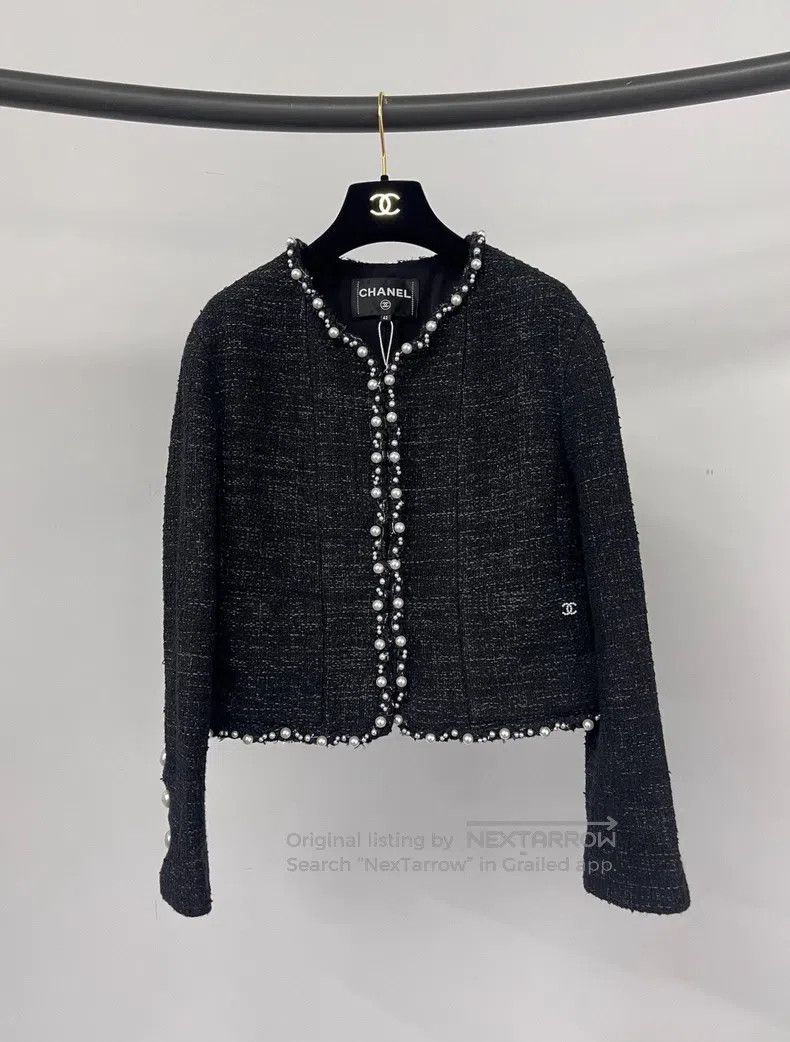 Chanel Chanel 25P Classic Little Black Coat Size M / US 6-8 / IT 42-44 - 1 Thumbnail