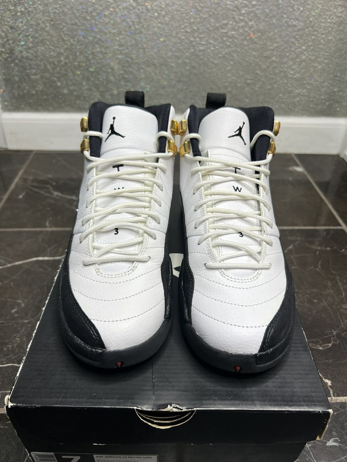 Jordan Brand Jordan Taxi 12s (2013)! GS 7Y! Worn once! Size US 7 / EU 40 - 1 Thumbnail