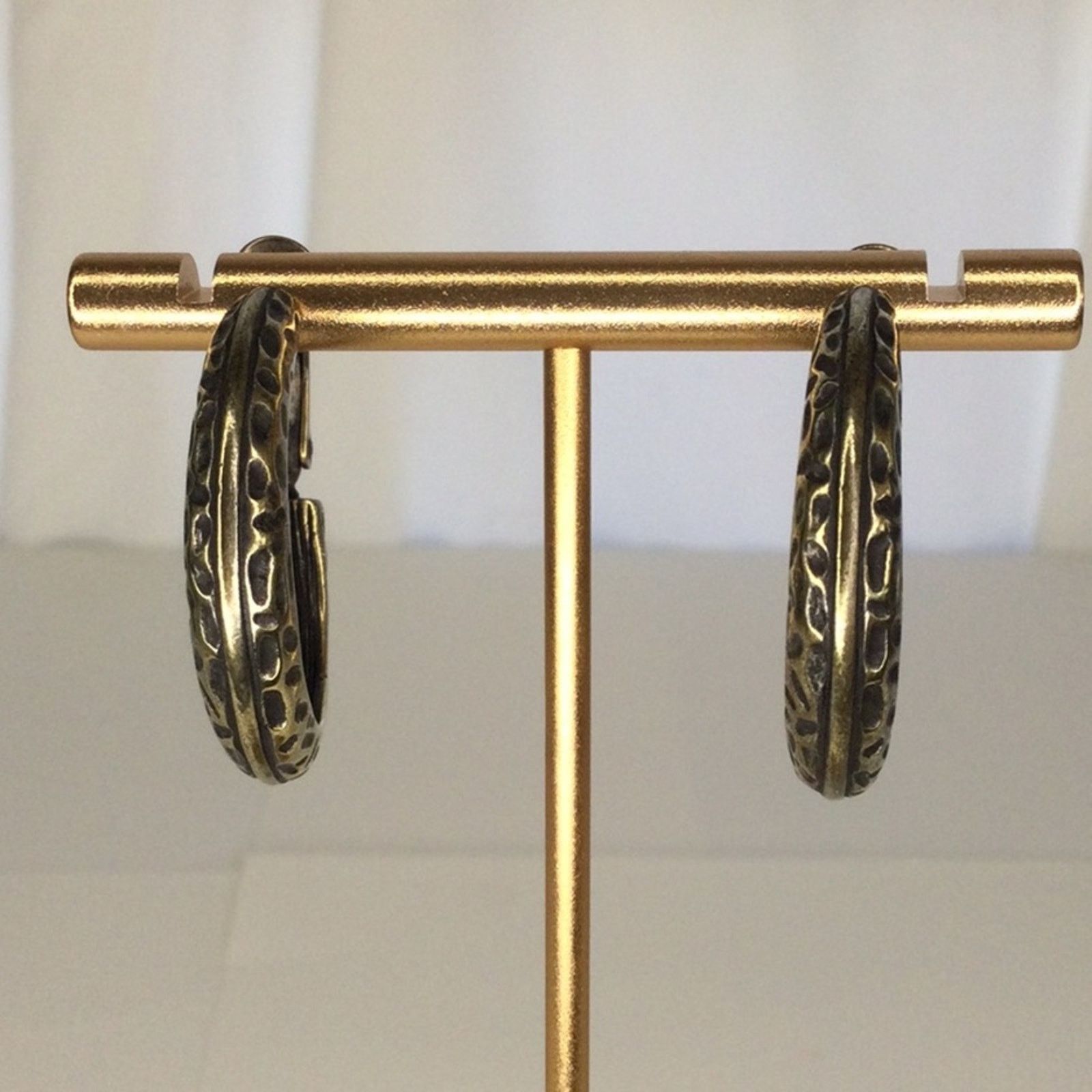 Other Gold & Black Vintage Earrings Hammered Latch Back Hoop Size ONE SIZE - 1 Thumbnail