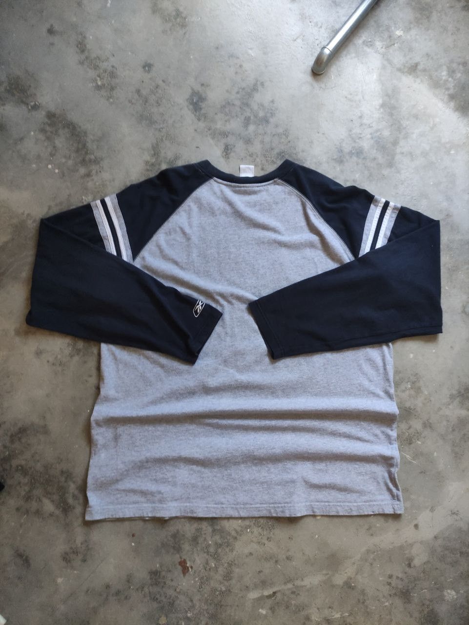 NFL NFL Raiders Raglan Long Sleeve T-Shirt Grey Black Size US XL / EU 56 / 4 - 5 Thumbnail