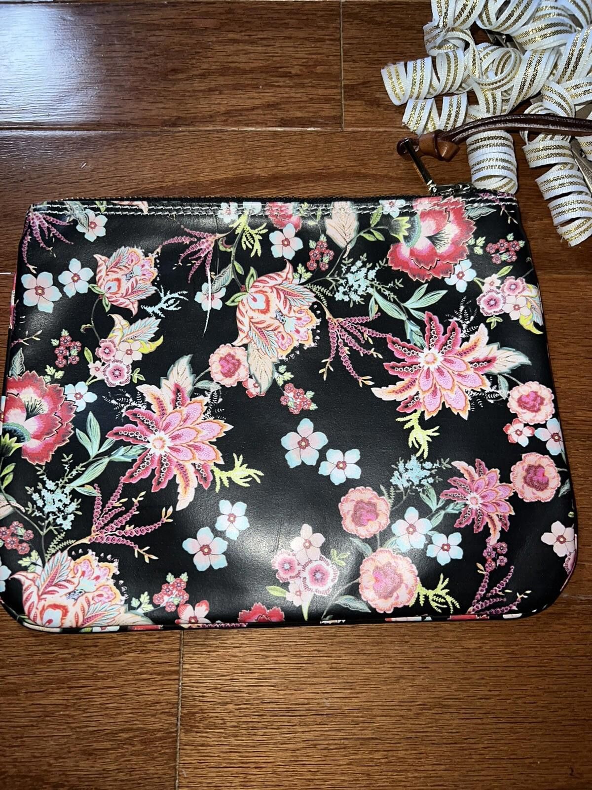 Johnny Was New Johnny Was Clutch Purse Makeup Bag Travel Pouch Size ONE SIZE - 4 Thumbnail