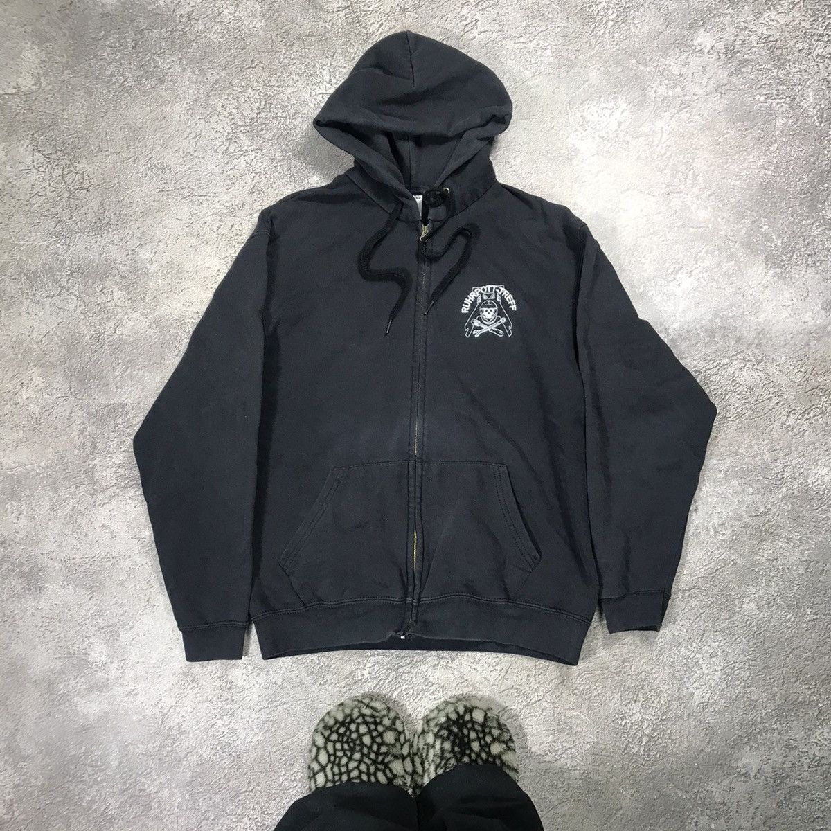 Vintage Vintage Y2K Skull Logo Zip Hoodie Grunge Streetwear Baggy L Size US L / EU 52-54 / 3 - 1 Thumbnail