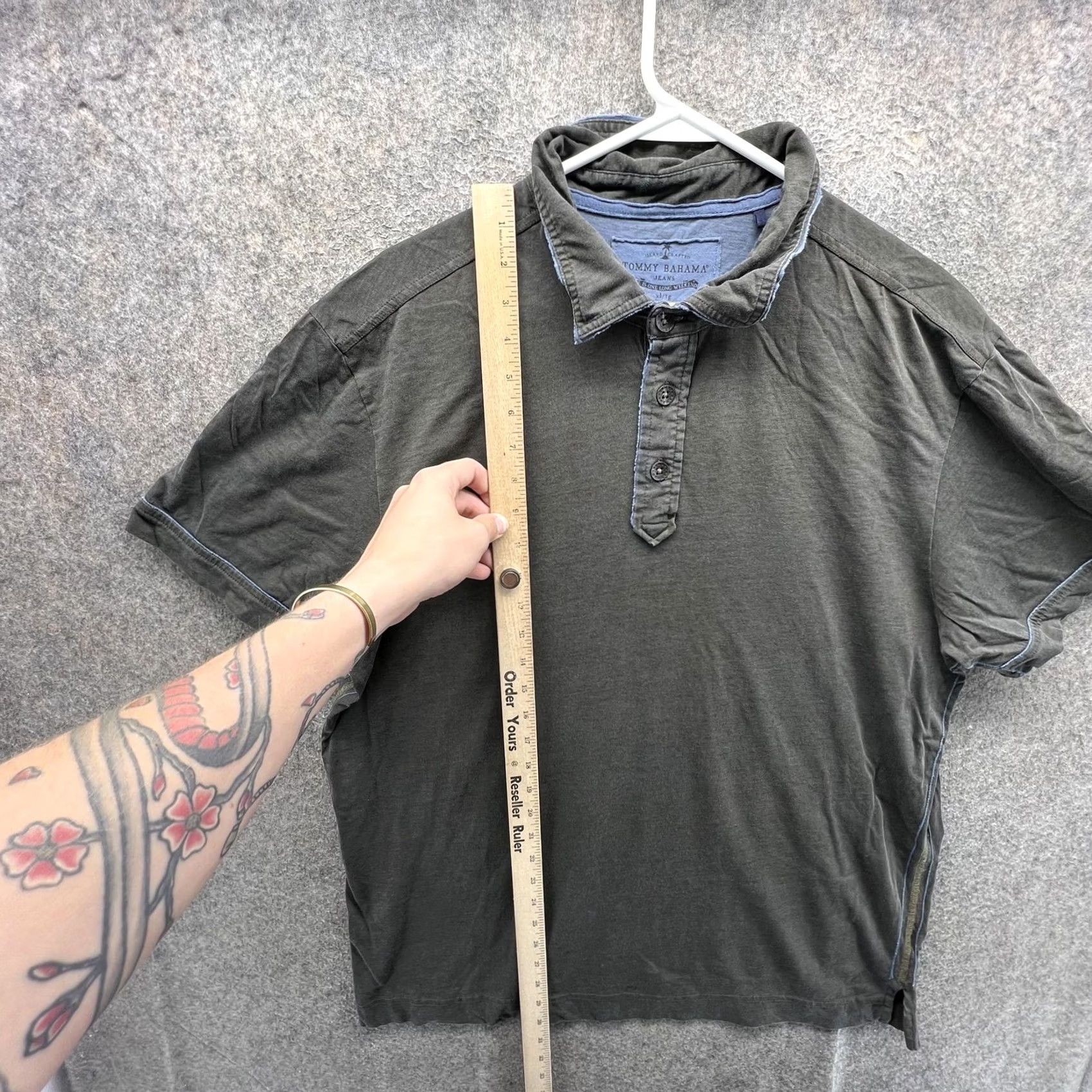 Tommy Bahama Tommy Bahama Jeans Polo Shirt Mens XL Green Solid Contrast Trim Cotton Casual Shirt Size US XL / EU 56 / 4 - 3 Thumbnail