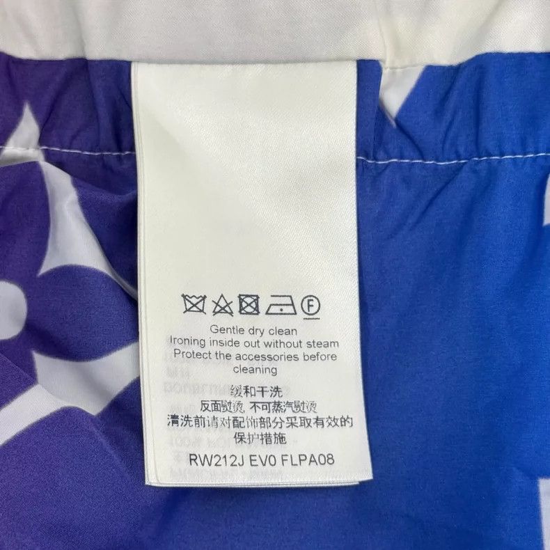 Louis Vuitton Louis Vuitton Blue and purple gradient color full logo beac Size US 38 / EU 54 - 6 Thumbnail