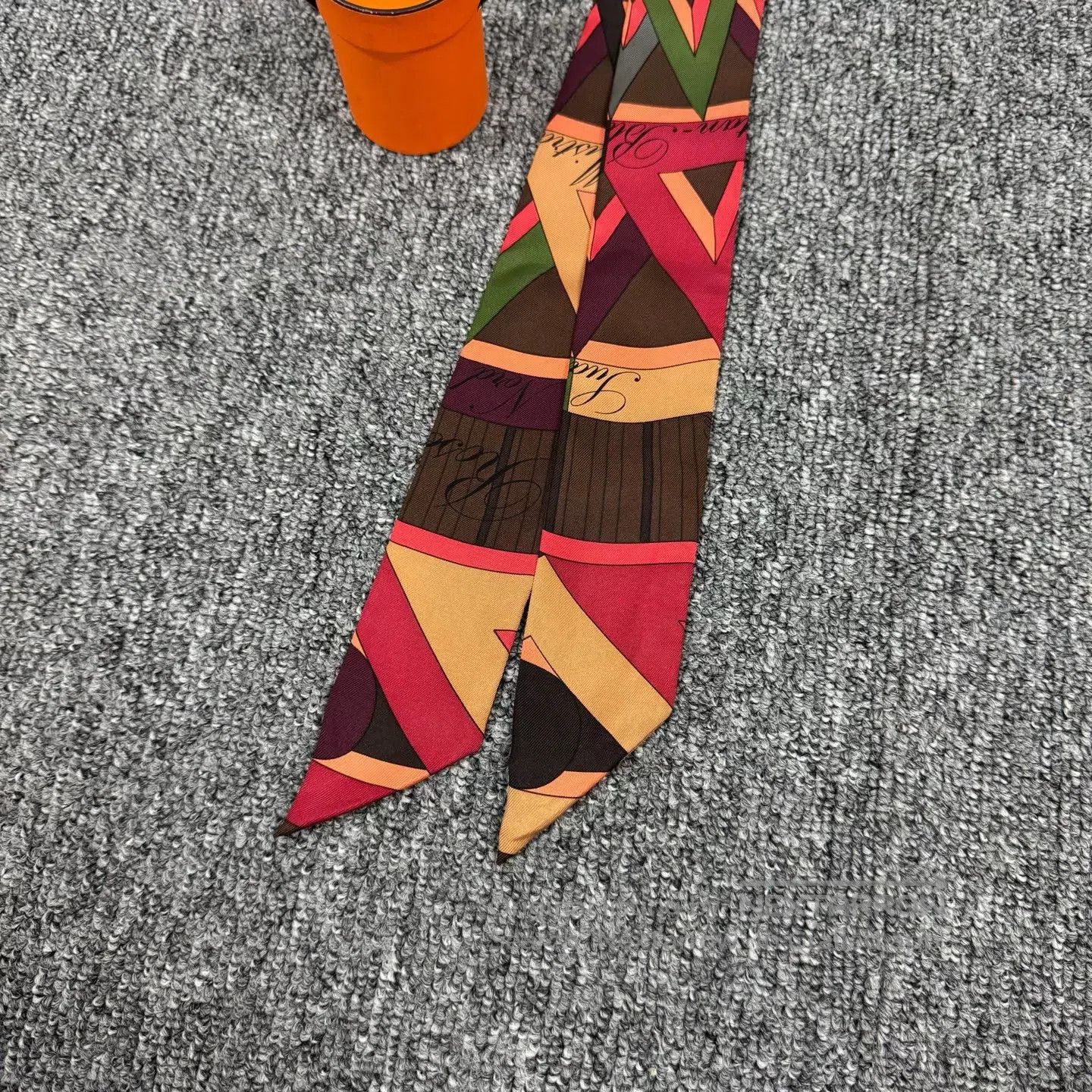 Hermes Hermes Geometric pattern twilly scarf| Size ONE SIZE - 3 Thumbnail