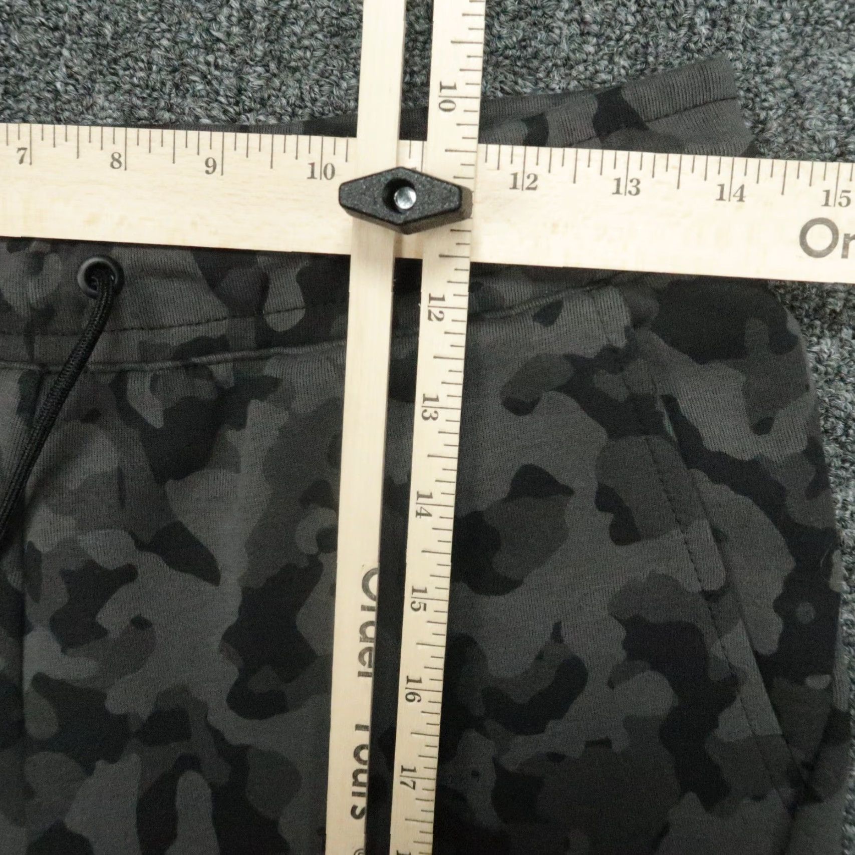 Nike Nike Pants Nike Tech Fleece Jogger Mens S Gray Camo 29in Inseam Athletic Tapered Pockets Elastic Waist Winter Fall Spring 2rew? Size US 29 - 7 Thumbnail