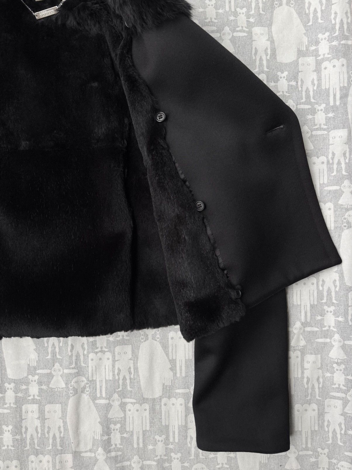 Alexander McQueen Alexander McQueen AW08 Fur Lined Double Breasted Jacket Size M / US 6-8 / IT 42-44 - 7 Thumbnail