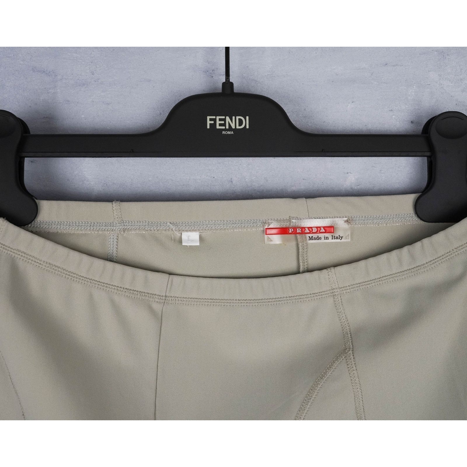 Prada Prada linea rossa beige stretch red logo athletic fit shorts Size US 34 / EU 50 - 3 Thumbnail
