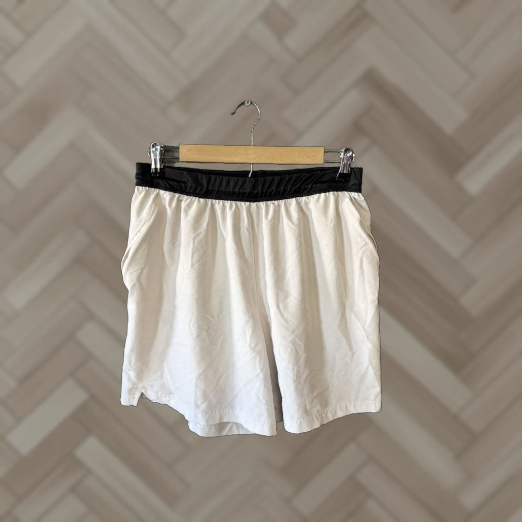 Adidas Adidas Men's White Athletic Running Shorts L Regular Size Large Size US 33 - 1 Thumbnail
