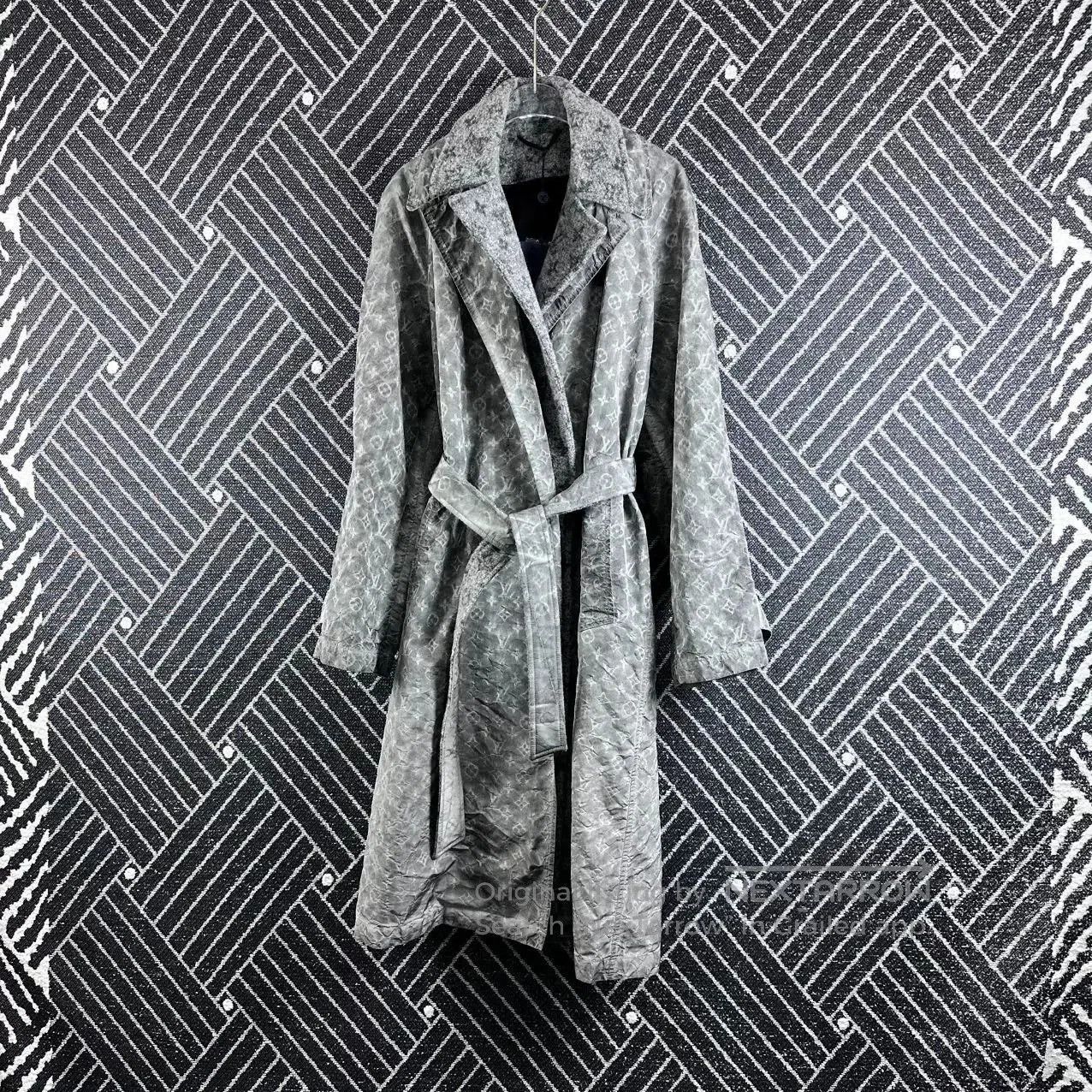 Louis Vuitton Louis Vuitton Monogram Gray Trench Coat. Size M / US 6-8 / IT 42-44 - 1 Thumbnail