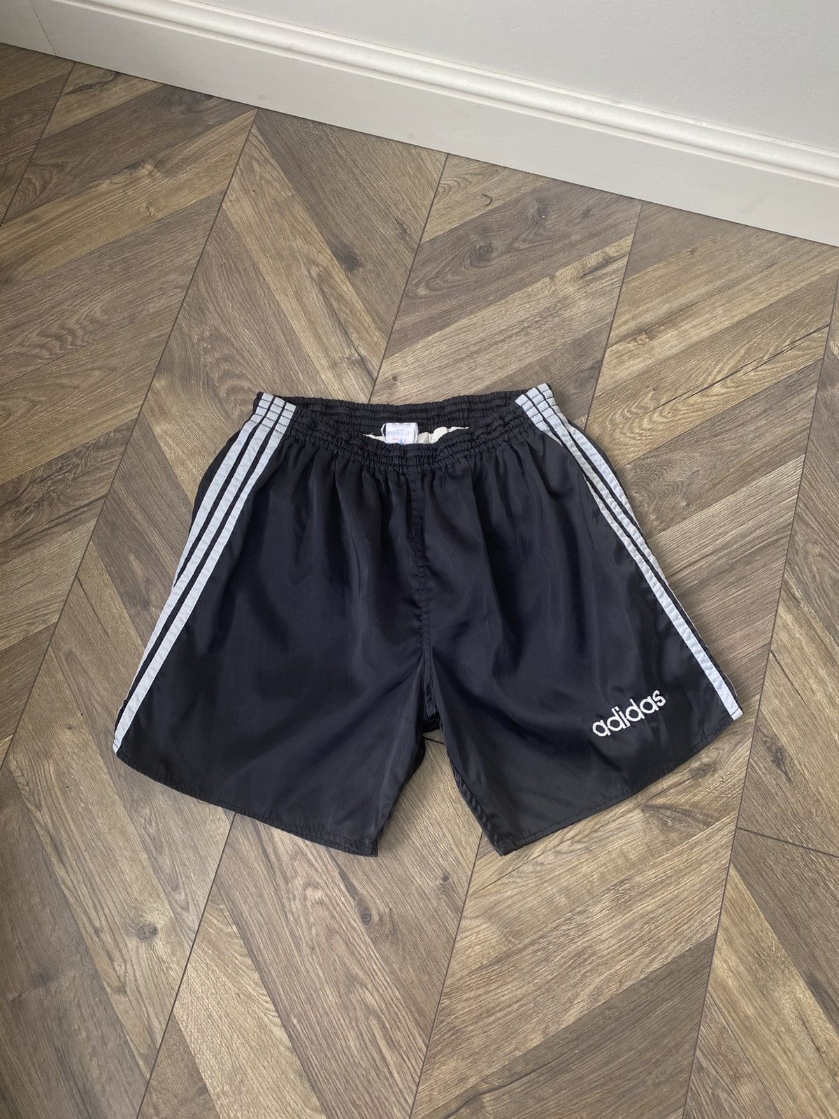 Adidas Vintage Adidas 90s style shorts Size US 31 - 2 Thumbnail