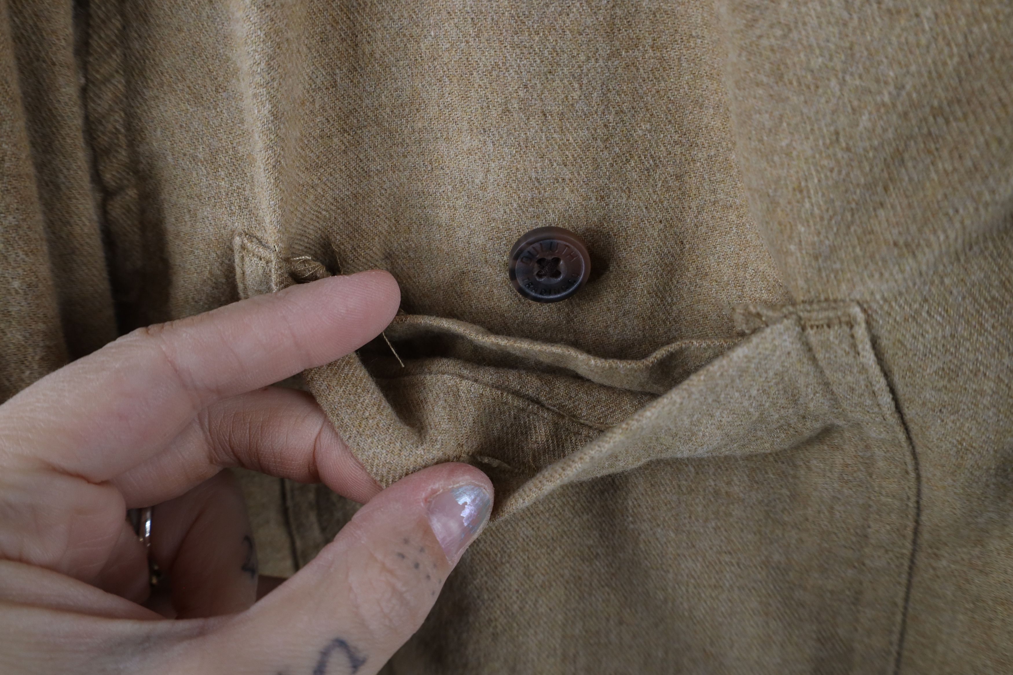 Duluth Trading Company × Vintage Duluth Trading Co Flannel Collared Button Down Shirt Beige Size US L / EU 52-54 / 3 - 7 Thumbnail