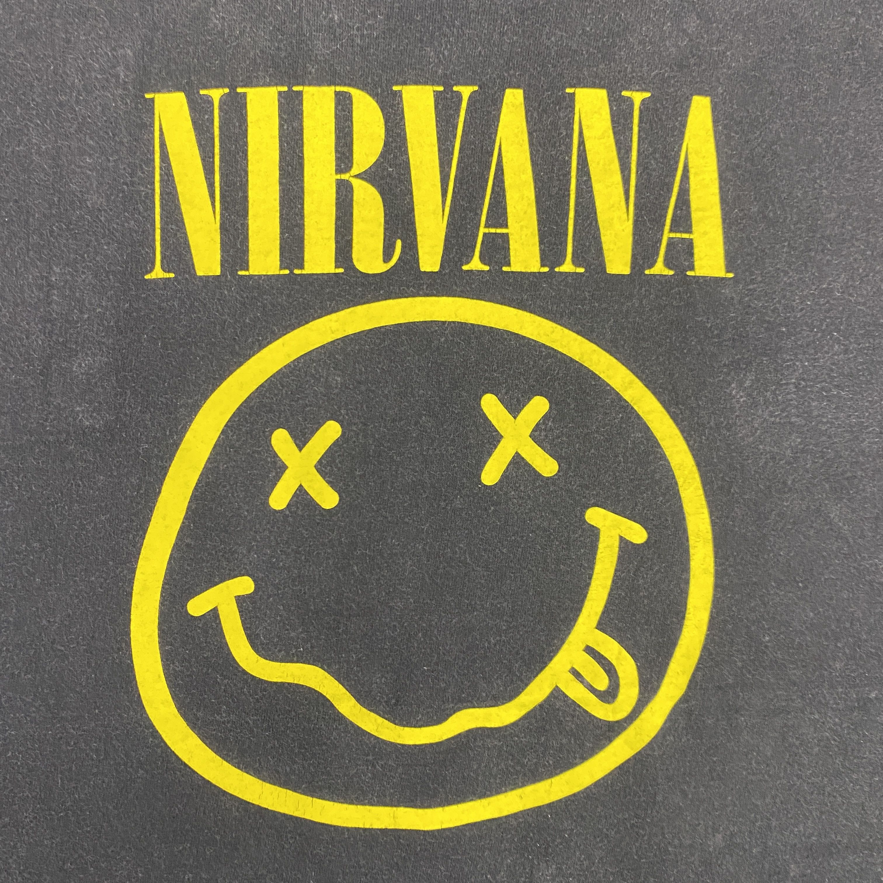 Band Tees Vintage Nirvana Smiley Black Rock Tee Size M - H033 Size US M / EU 48-50 / 2 - 6 Thumbnail