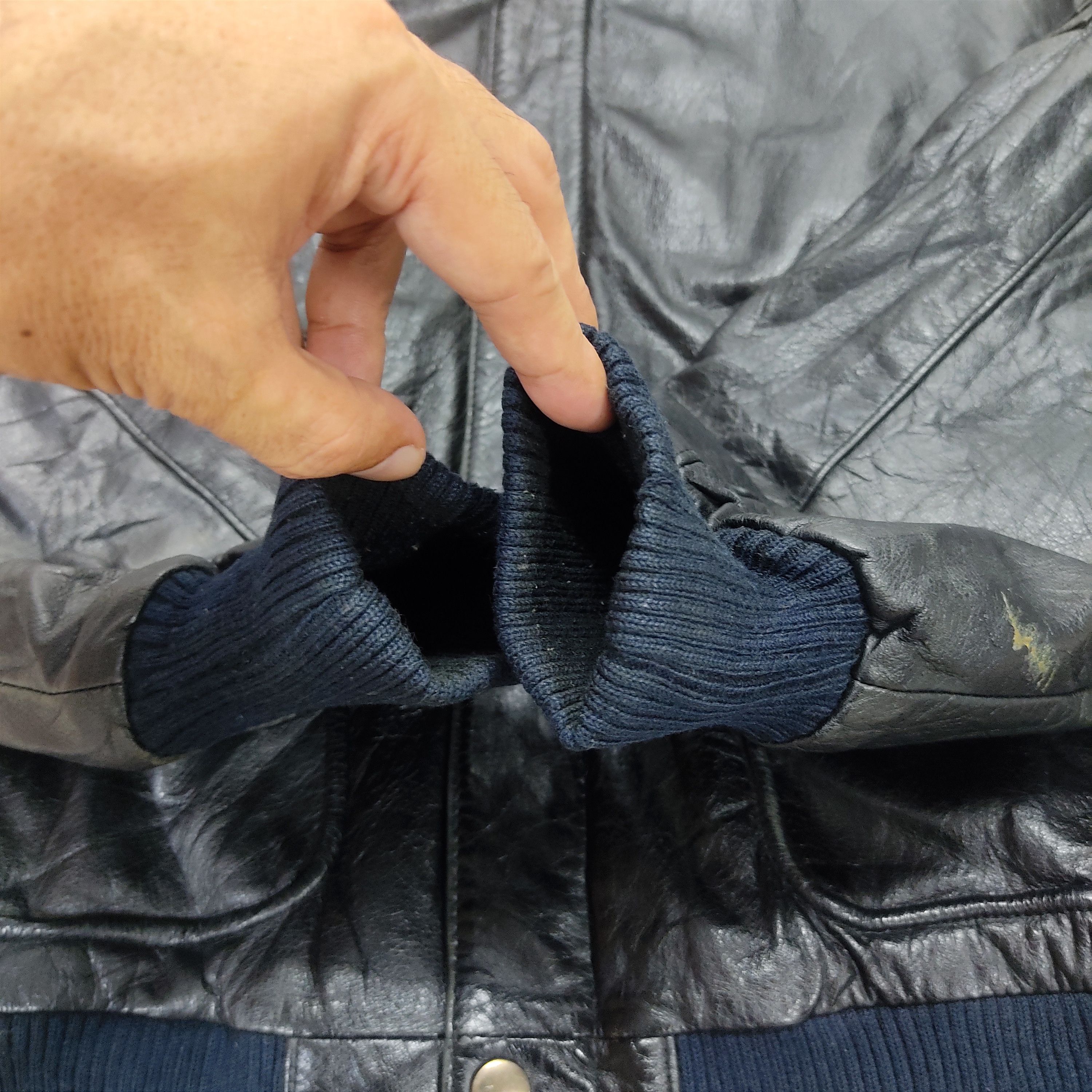 Genuine Leather US AIR FORCE Aviator Bomber Cowhide Leather Jacket Size US XL / EU 56 / 4 - 9 Thumbnail