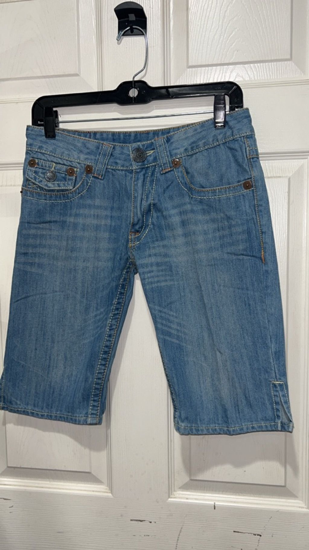 True Religion Women's True Religion Blue Jean Shorts Size 28 Size 28" / US 6 / IT 42 - 1 Thumbnail