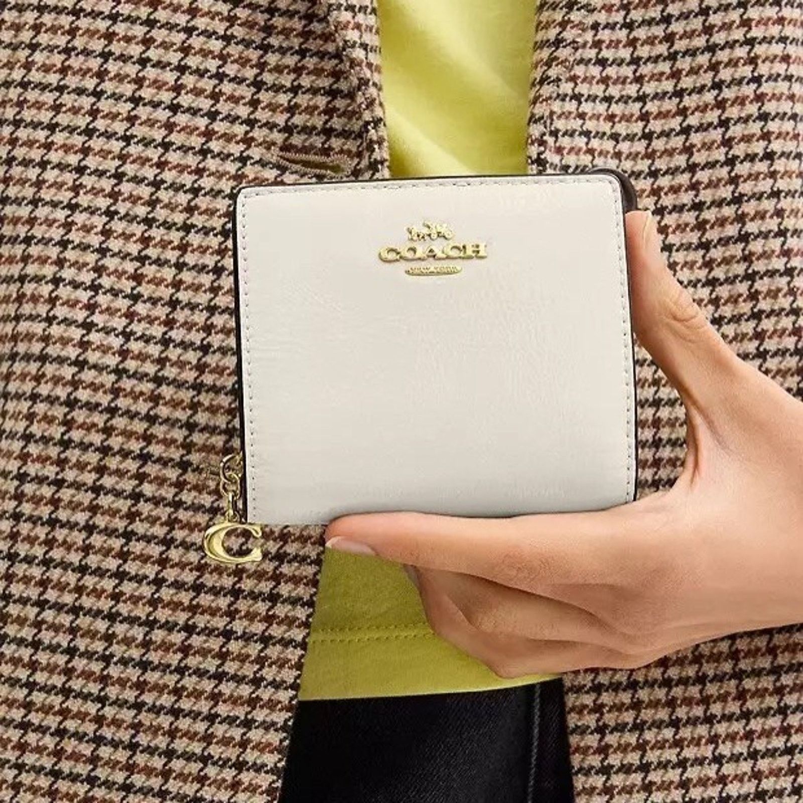 Coach NWT Coach Patent Leather Snap Small Wallet CW790 Gold/Pearl Size ONE SIZE - 6 Thumbnail