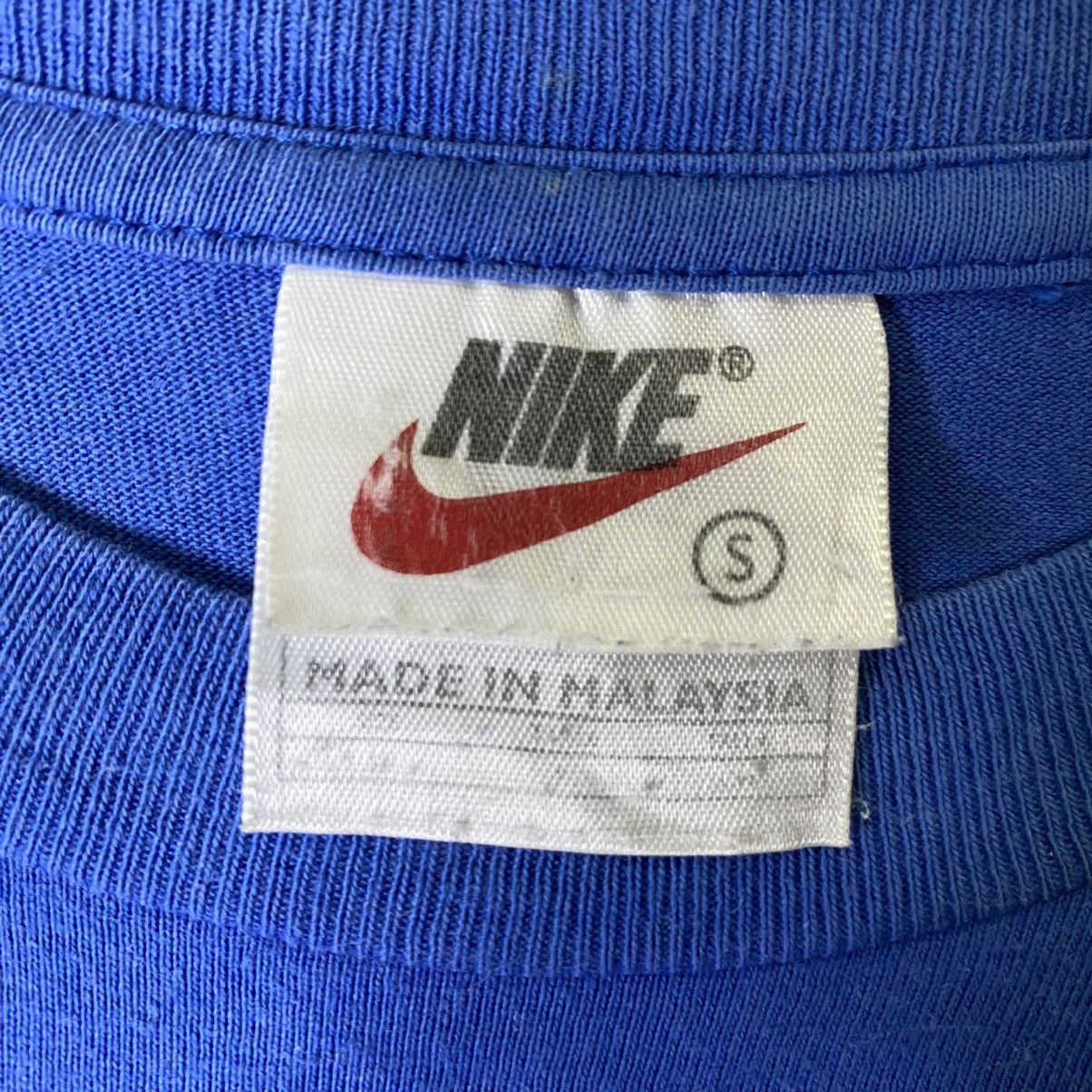 Nike × Vintage Vintage 1990s Nike Big Swoosh T Shirt Size US S / EU 44-46 / 1 - 3 Thumbnail