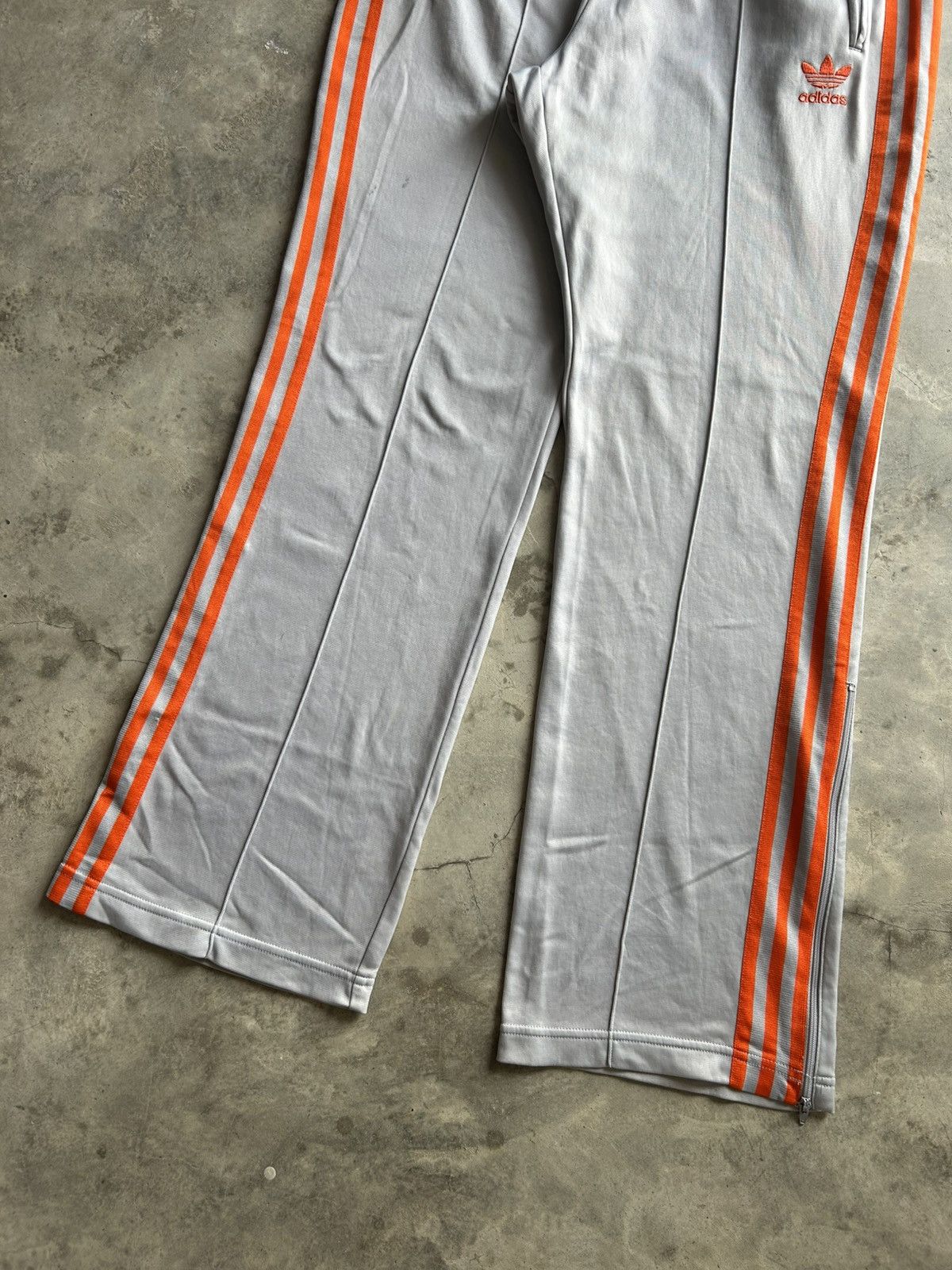 Adidas Vintage 90s Adidas Side Stripes Size US 32 / EU 48 - 3 Thumbnail