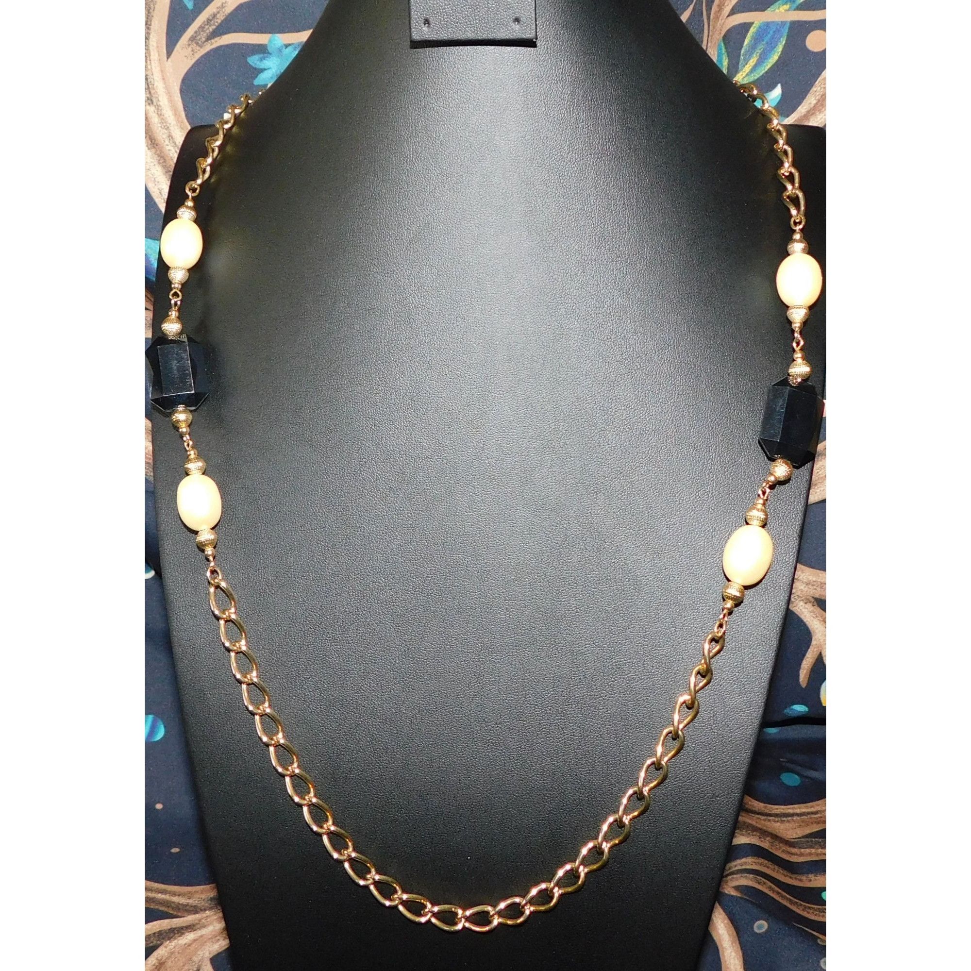 Other Elegant Black And White Beaded Station Necklace On Gold Tone Size ONE SIZE - 1 Thumbnail