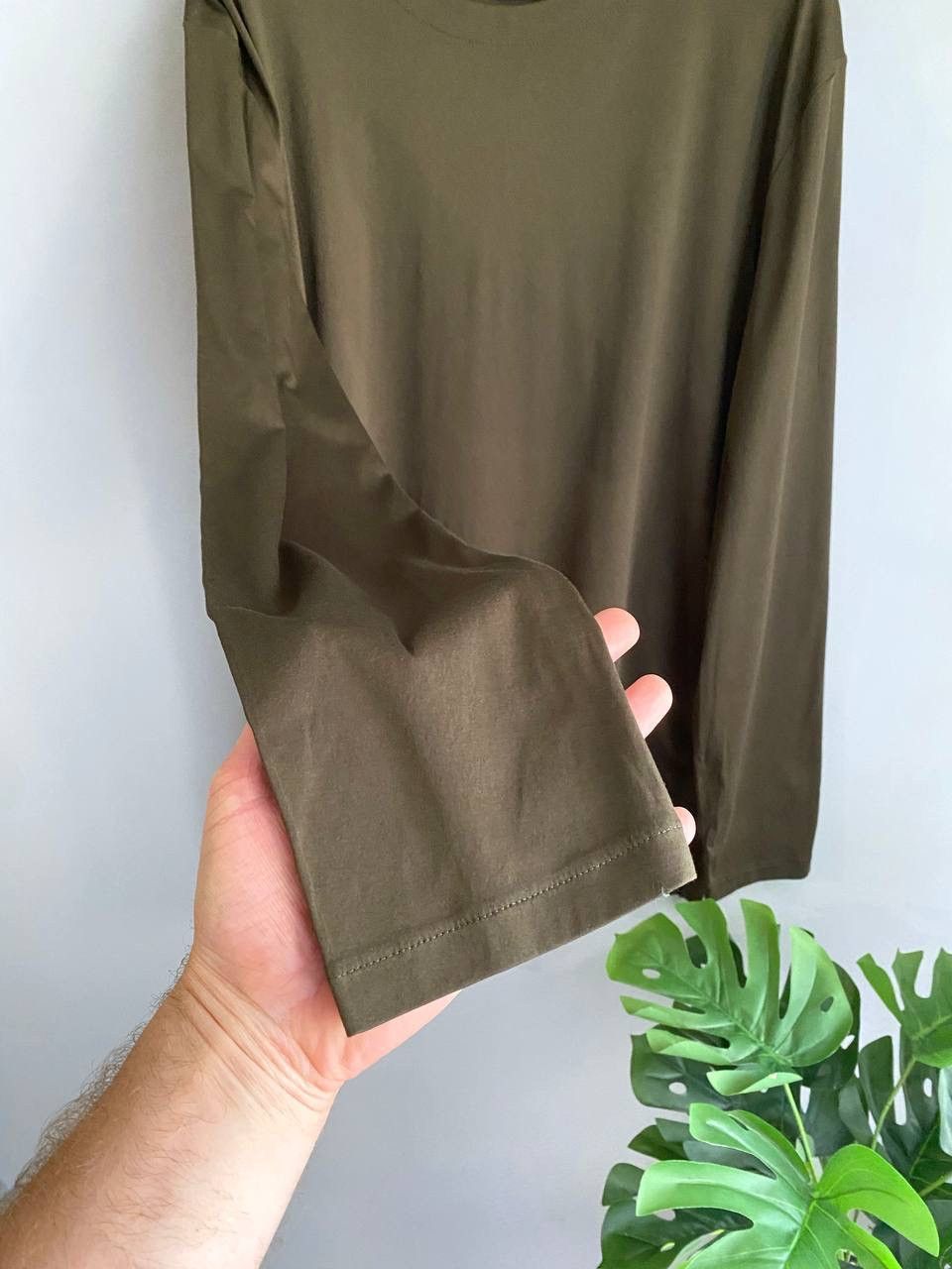 Alexander Wang Alexander Wang T Men's Army Olive Long Sleeve T-Shirt Size L Size US L / EU 52-54 / 3 - 4 Thumbnail
