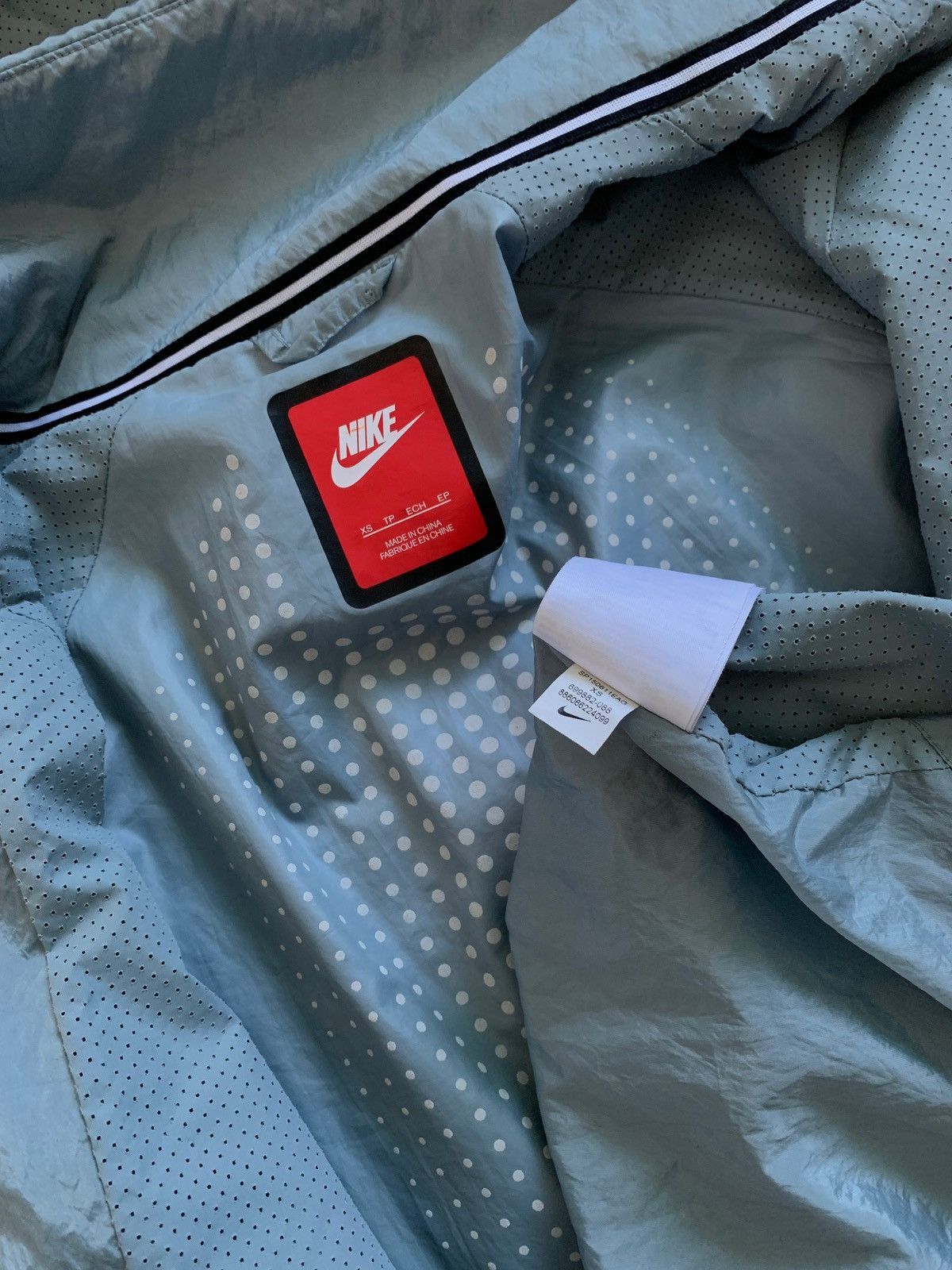 Nike Nike Womens Grey Silver Tech Hooded Windbreaker Jacket Size XS / US 0-2 / IT 36-38 - 12 Thumbnail