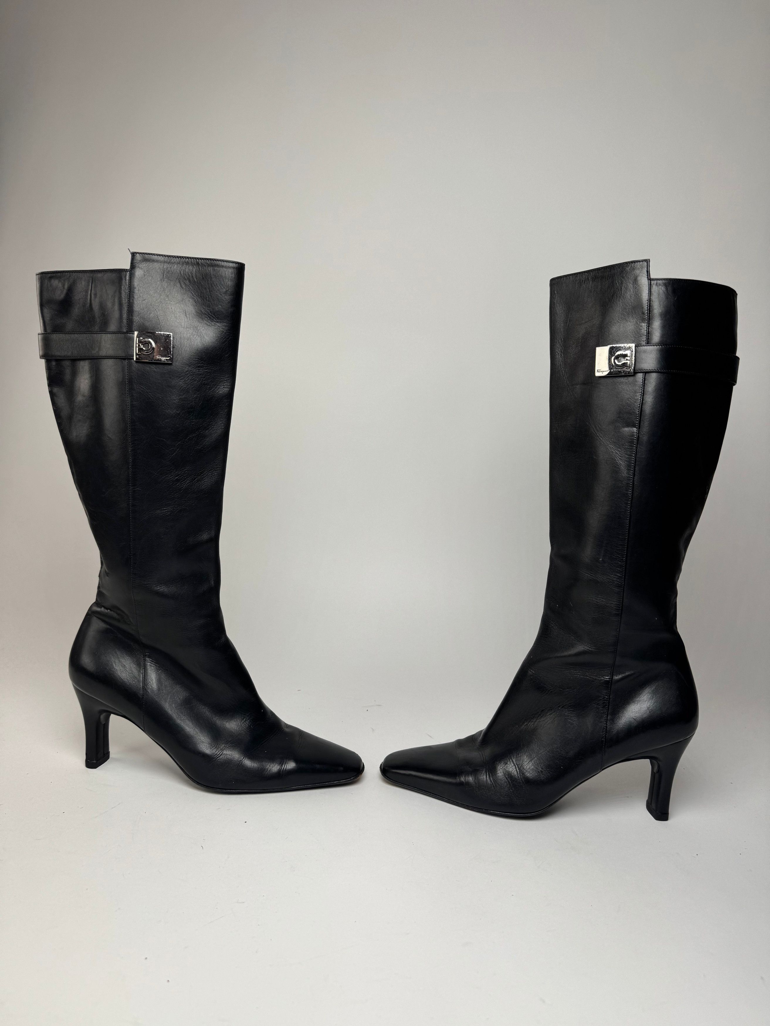Salvatore Ferragamo Vintage Leather Heeled Boots Black EU38 Size US 7 / IT 37 - 1 Thumbnail