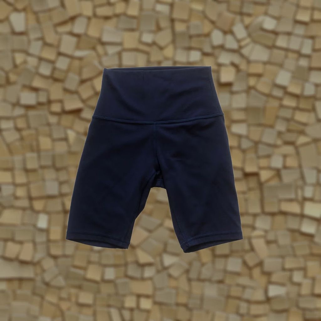 Lululemon VINTAGE LULULEMON AVTIVE YOGA ALIGN HIGH RISE WORKOUT BLANK BLUE 8" SHORTS WMNs SZ2 2020 Size 26" / US 2 / IT 38 - 1 Thumbnail
