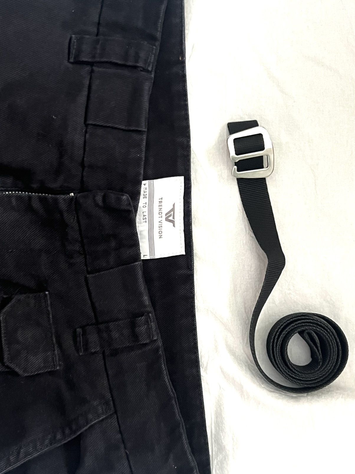 Vintage Black Cargo V2, not used very much Size US 32 / EU 48 - 4 Thumbnail
