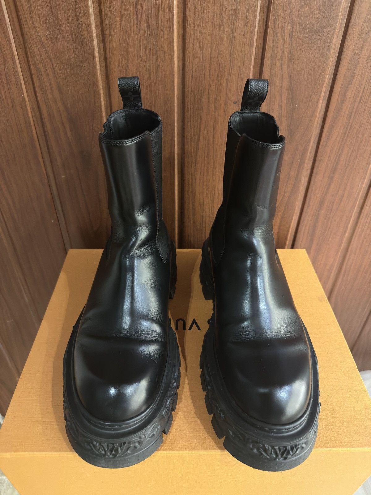 LOUIS VUITTON LV Baroque Chelsea Boots 'Black' 1AAZ40