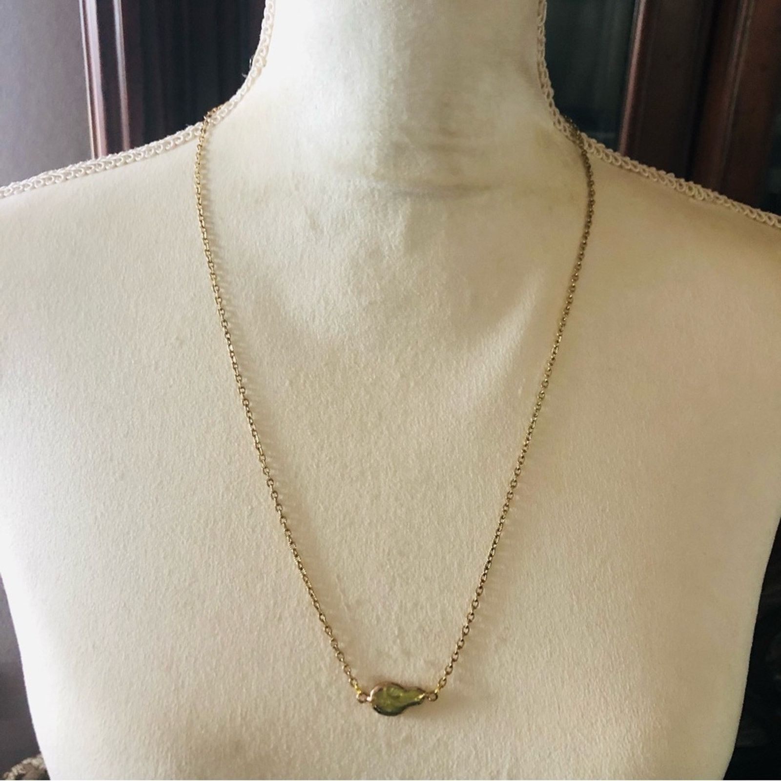 Handmade Handcrafted gold frame mother of pearl necklace Size ONE SIZE - 4 Thumbnail
