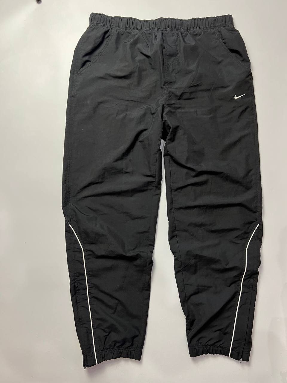Nike 👖 Nike Black Track Pants – Minimalist Sportswear Staple Size US 37 - 1 Thumbnail