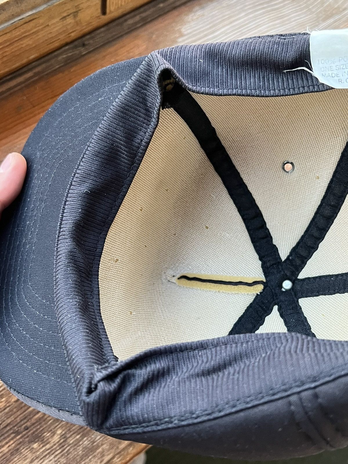 Vintage Vintage Y2K Esso Tiger Trucker Hat Yellow Size ONE SIZE - 15 Thumbnail