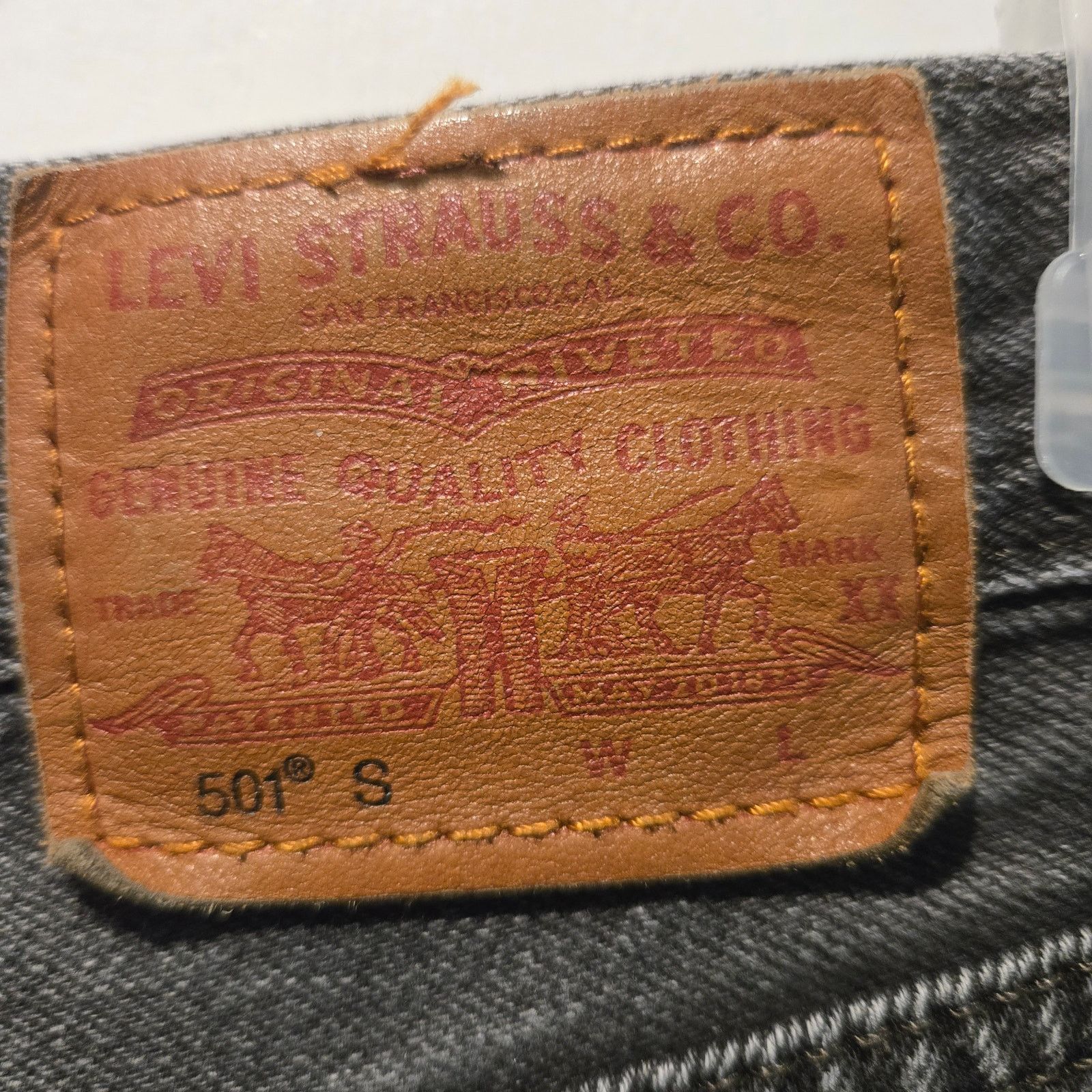 Levi's Levis 501 Skinny Jean Blk Button Fly distressed Big E 24x28 Size 24" / US 00 / IT 34 - 5 Thumbnail