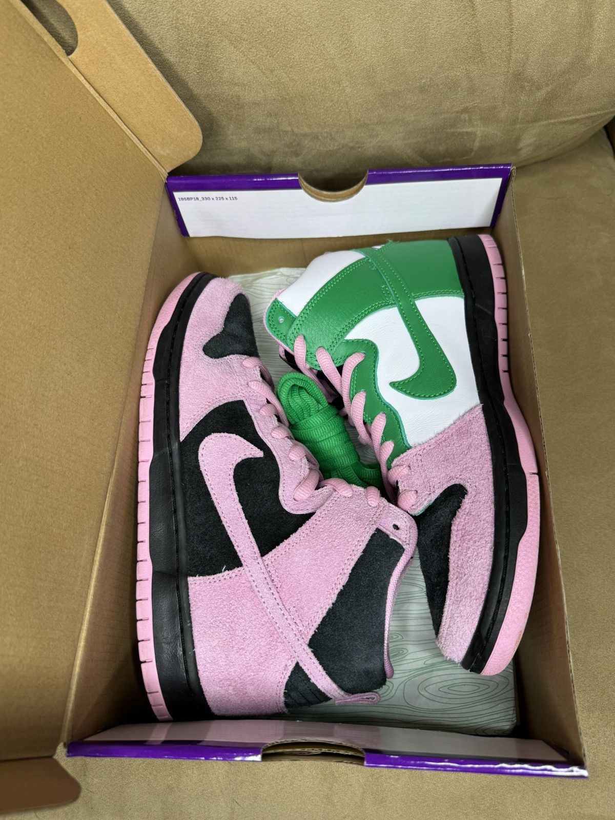 Nike SB Nike SB Dunk High ‘Invert Celtics’ - size 9 Size US 9 / EU 42 - 9 Thumbnail