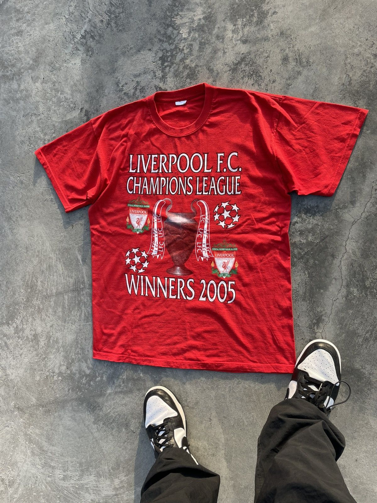 Vintage Vintage RARE Liverpool 2005 T -Shirt Football Jersey Y2K Size US M / EU 48-50 / 2 - 4 Thumbnail