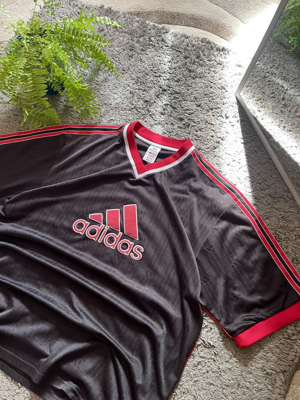 Adidas × Vintage 90s Adidas Vintage T-Shirt Jersey Streetwear Big Logo Rare Size US XL / EU 56 / 4 - 4 Thumbnail