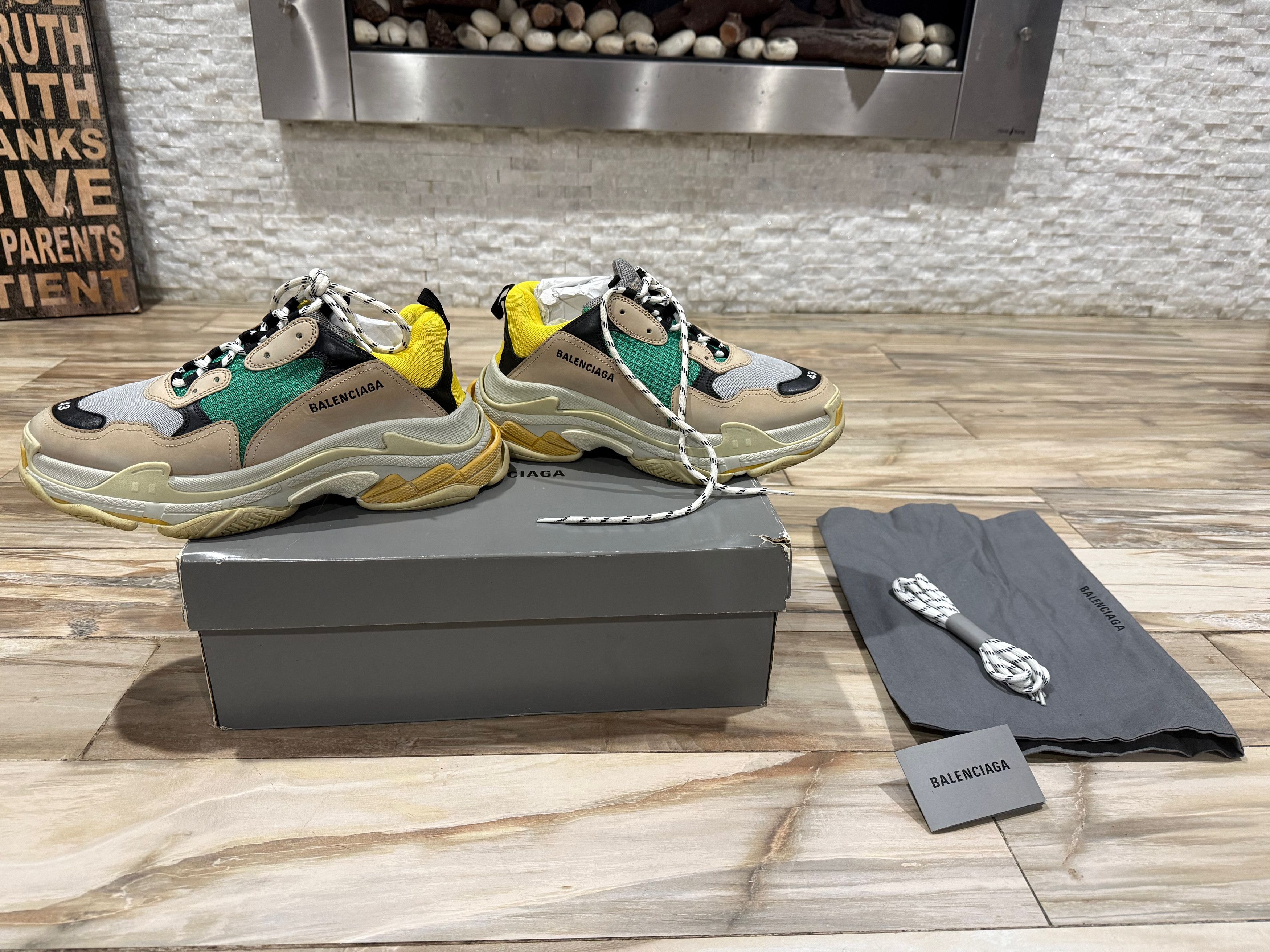 Balenciaga Balenciaga Triple S Beige/Green colorway Size US 10 / EU 43 - 5 Thumbnail