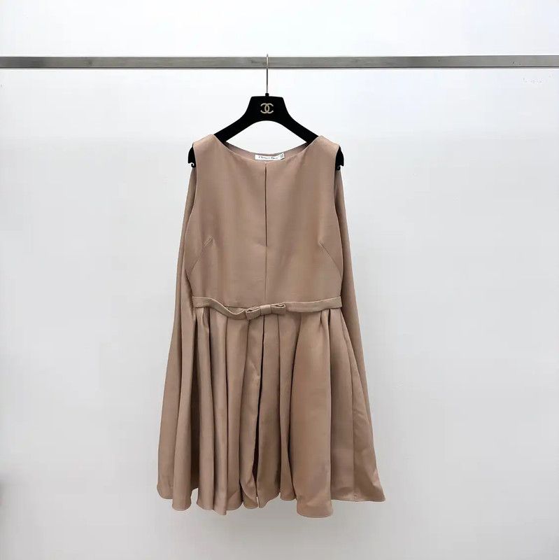 Dior Dior Elegant Midi Dress in Light Beige 0089 Size M / US 6-8 / IT 42-44 - 1 Thumbnail