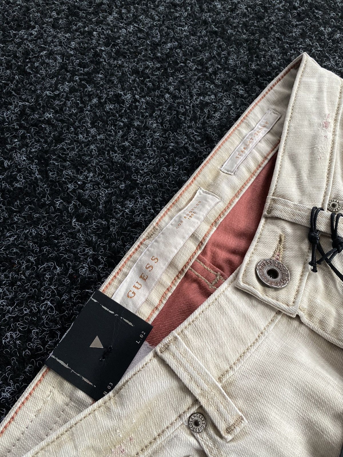 Guess NEW Guess Distressed Beige Jeans Women’s Size 24 Size 24" / US 00 / IT 34 - 6 Thumbnail