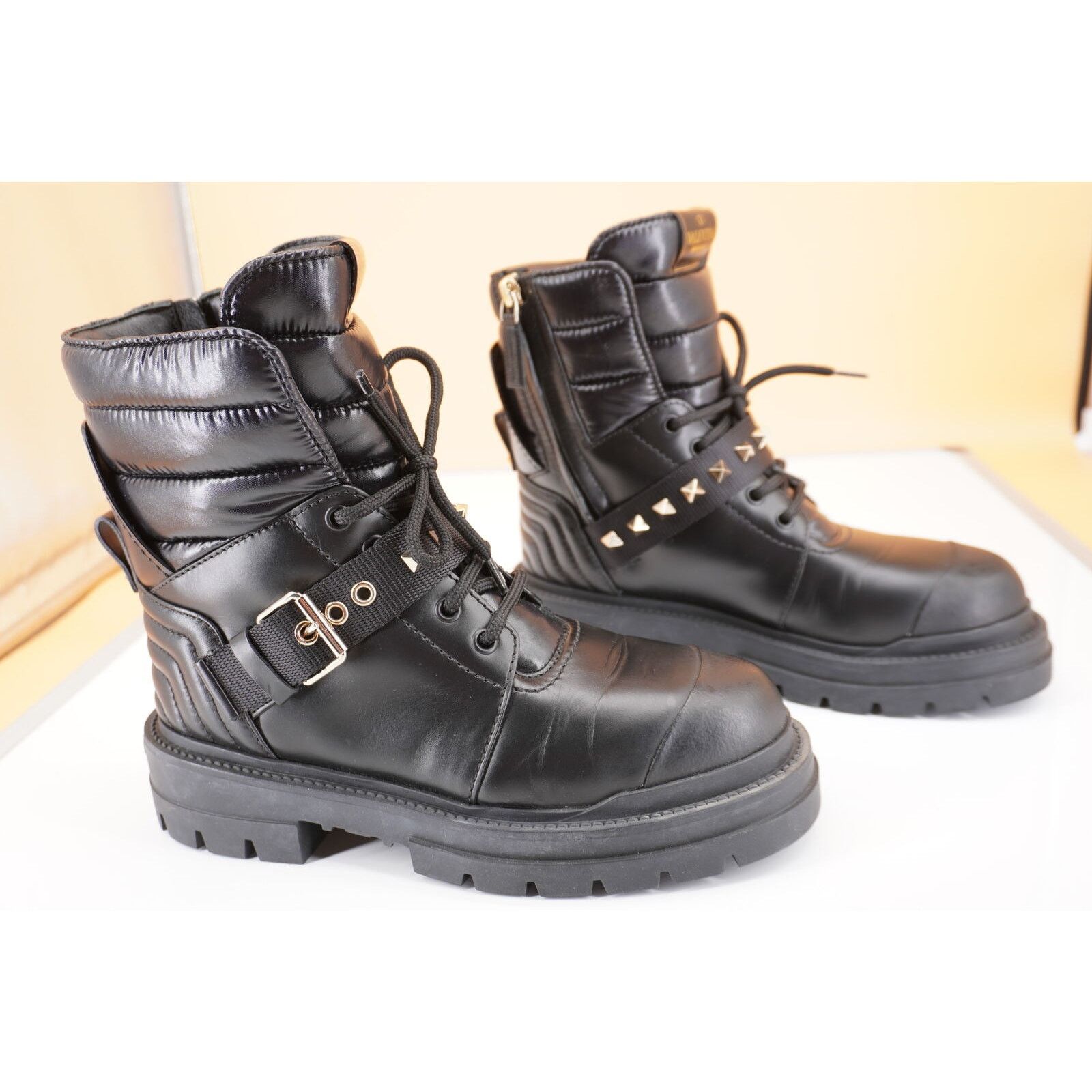 Valentino Valentino Rockstud Combat Ankle Boots Size 36.5 Size US 6.5 / IT 36.5 - 12 Thumbnail