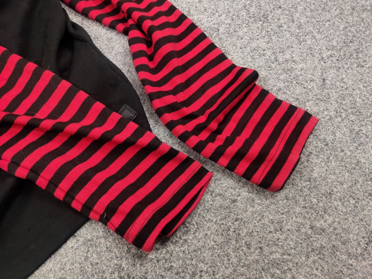 Japanese Brand Vintage gothic Avant Garde Y2K Hairpins Sweatshirt sleeve Size US XL / EU 56 / 4 - 13 Thumbnail
