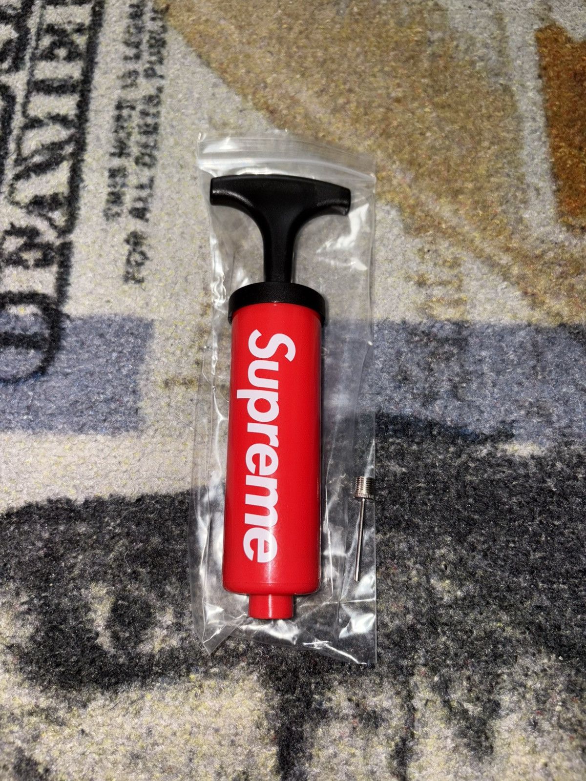 Supreme Supreme Ball Pump and Needle Size ONE SIZE - 1 Thumbnail