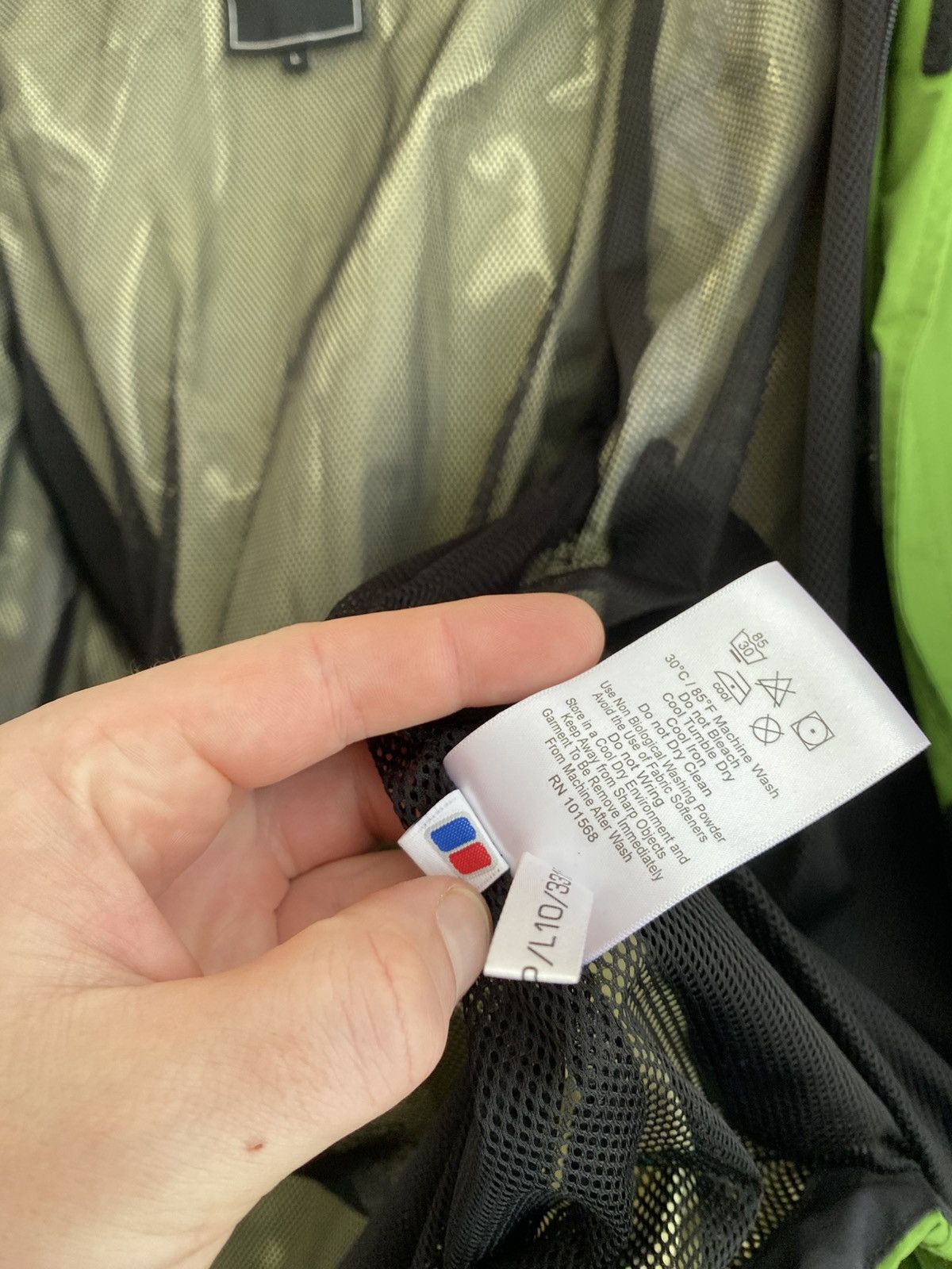 Berghaus Berghaus AQ2 men's jacket Size US L / EU 52-54 / 3 - 8 Thumbnail